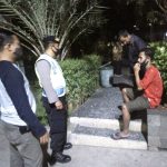 Sambangi Warga Nongkrong, Patroli Polsek Taman Beri Himbauan Agar Dirumah Saja Sambangi Warga Nongkrong, Patroli Polsek Taman Beri Himbauan Agar Dirumah Saja