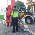 Guna Sampaikan Pesan Kamtibmas, Polsek Taman Patroli Rutin Sambang SPBU Guna Sampaikan Pesan Kamtibmas, Polsek Taman Patroli Rutin Sambang SPBU