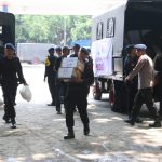 Kunjungi Demak dan Kudus, Sat Brimobda Jateng Bagikan Ribuan Paket Bansos pada Warga Terdampak Banjir WhatsApp Image 2024-02-21 at 14.50.12 (1)